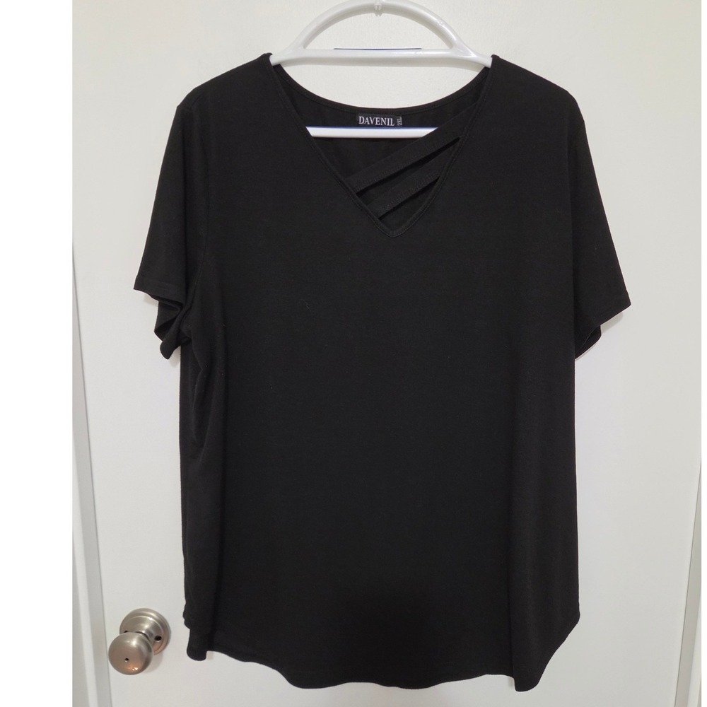 Davenil Black Crisscross V-Neck Short Sleeve Top 2XL